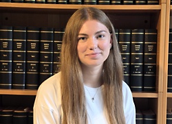 Emilia Bachmann, Auszubildende
